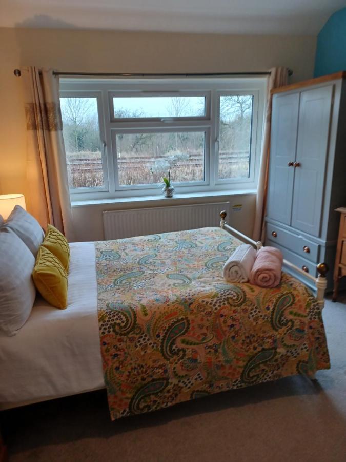 Stunning Homestay In Wolverhampton Bushbury Bagian luar foto