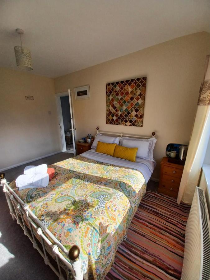 Stunning Homestay In Wolverhampton Bushbury Bagian luar foto